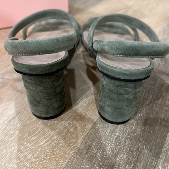 Intentionally Blank Kifton Sandals in Sage. Size 10. - Picture 8 of 8